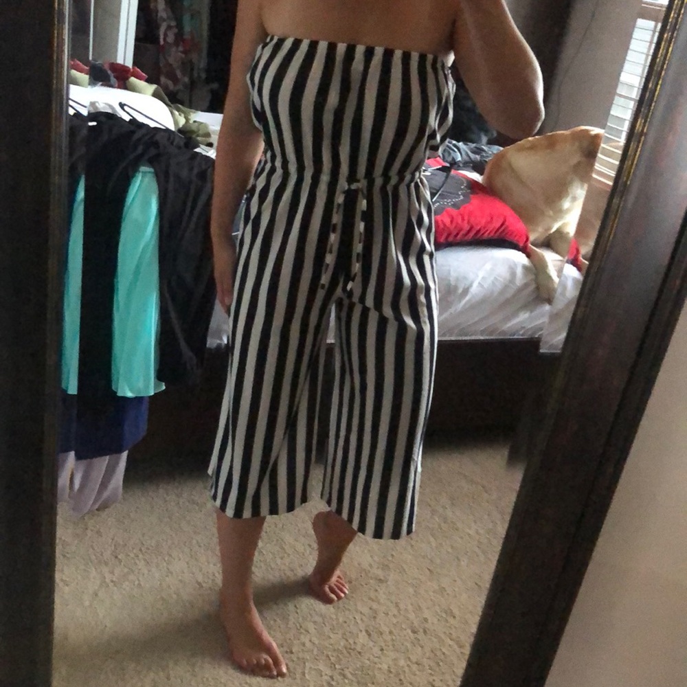 Wide leg, strapless pants suit